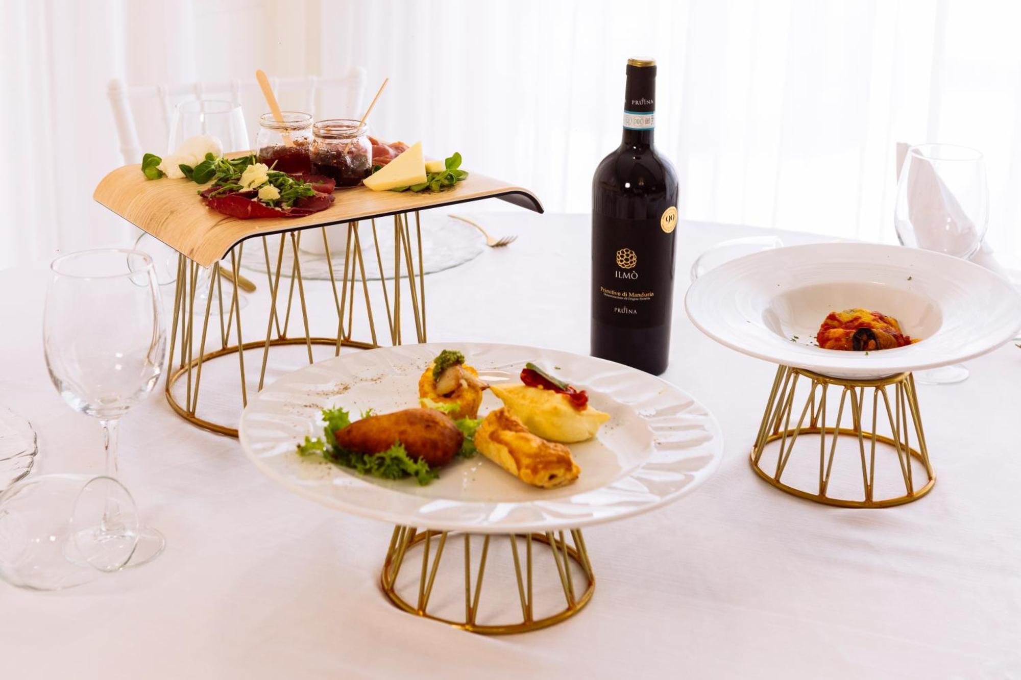 Hotel Leon - Ristorante Al Cavallino Rosso ซานโจวานนี โรตอนโด ภายนอก รูปภาพ