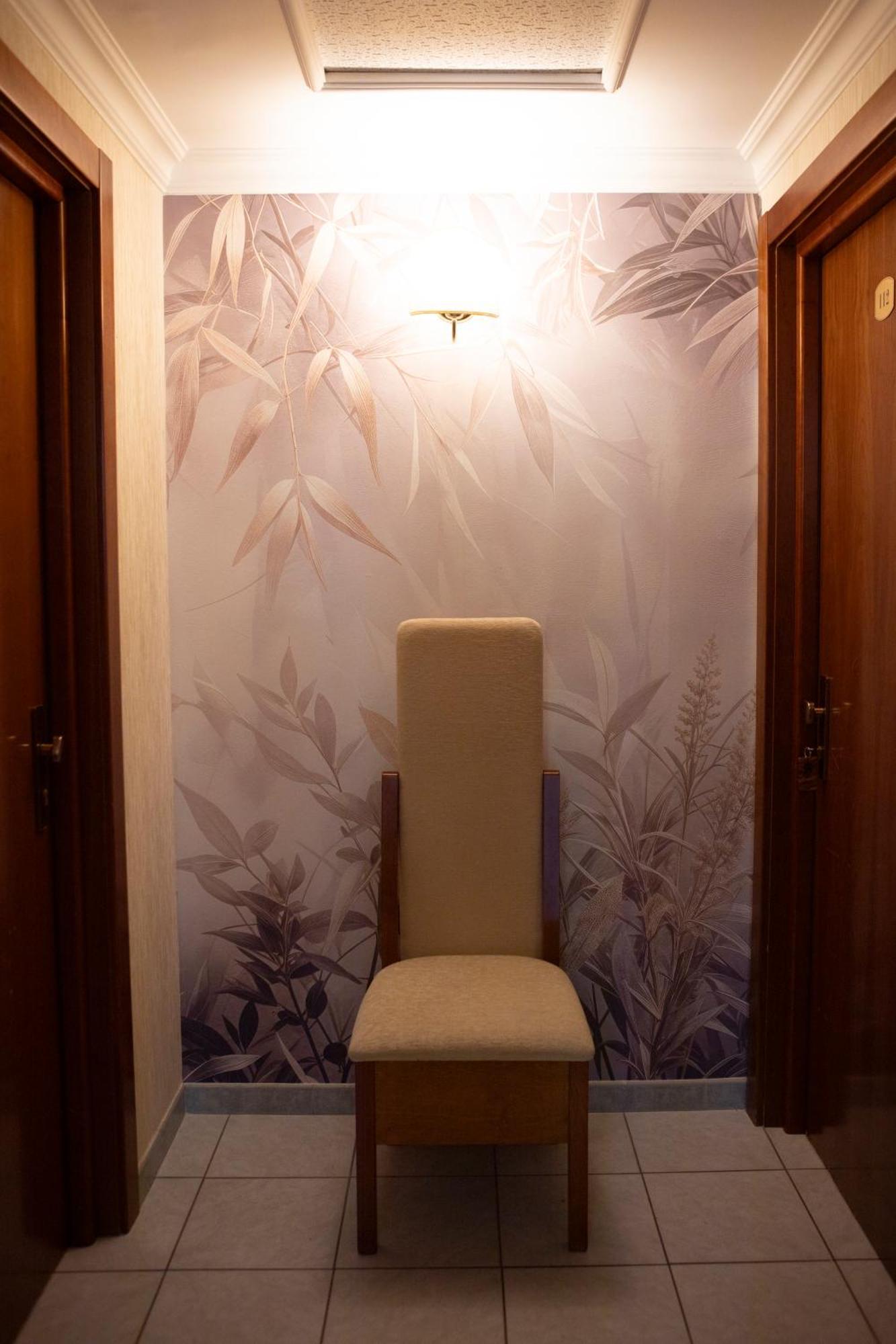 Hotel Leon - Ristorante Al Cavallino Rosso ซานโจวานนี โรตอนโด ภายนอก รูปภาพ